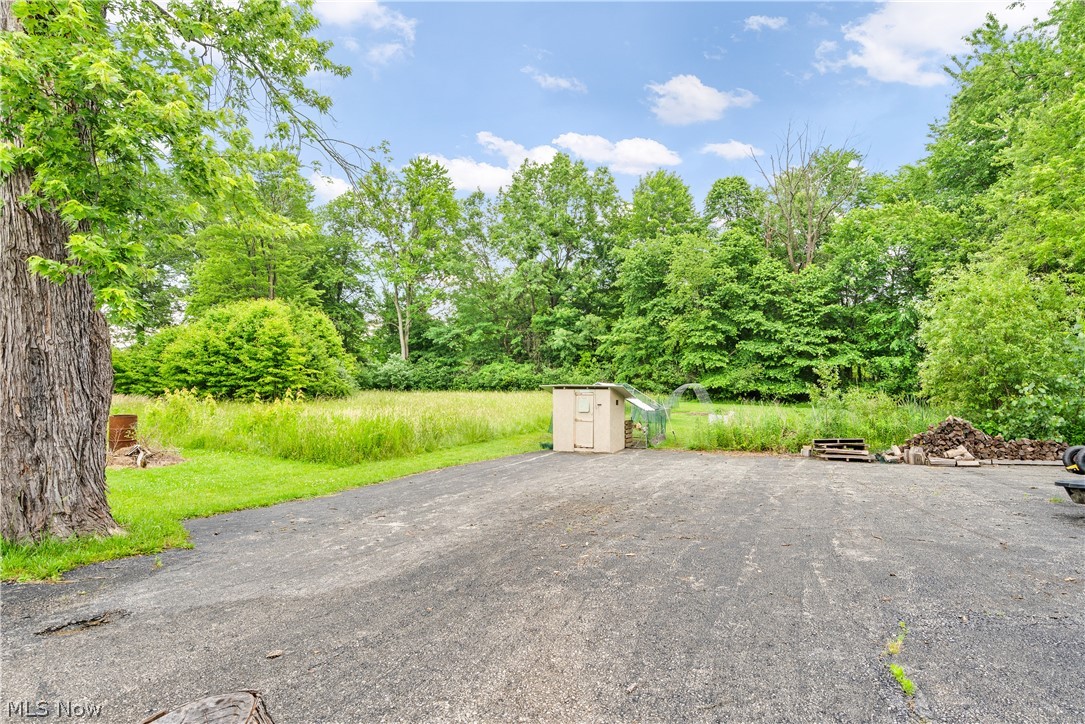337 Youngstown Kingsville Road SE Vienna OH 44473