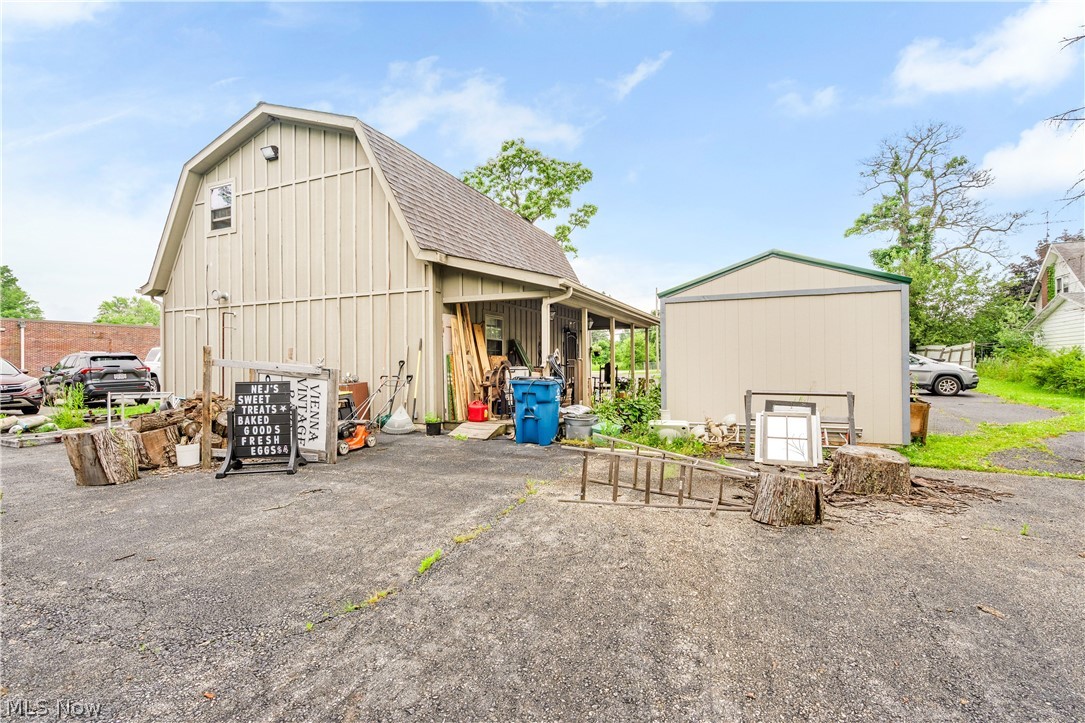 337 Youngstown Kingsville Road SE Vienna OH 44473