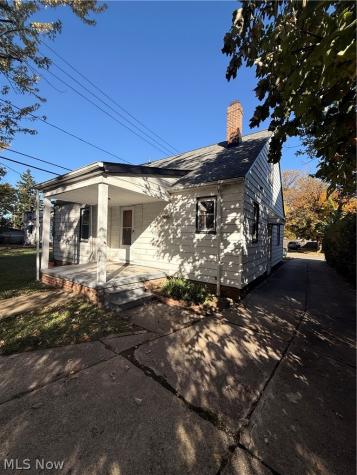 3694 Grosvenor Road Cleveland Heights OH 44118
