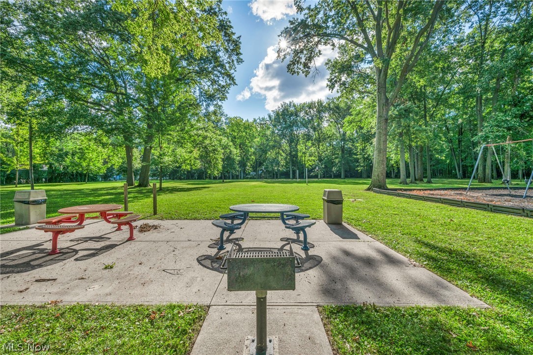 342 Inwood Boulevard Avon Lake OH 44012