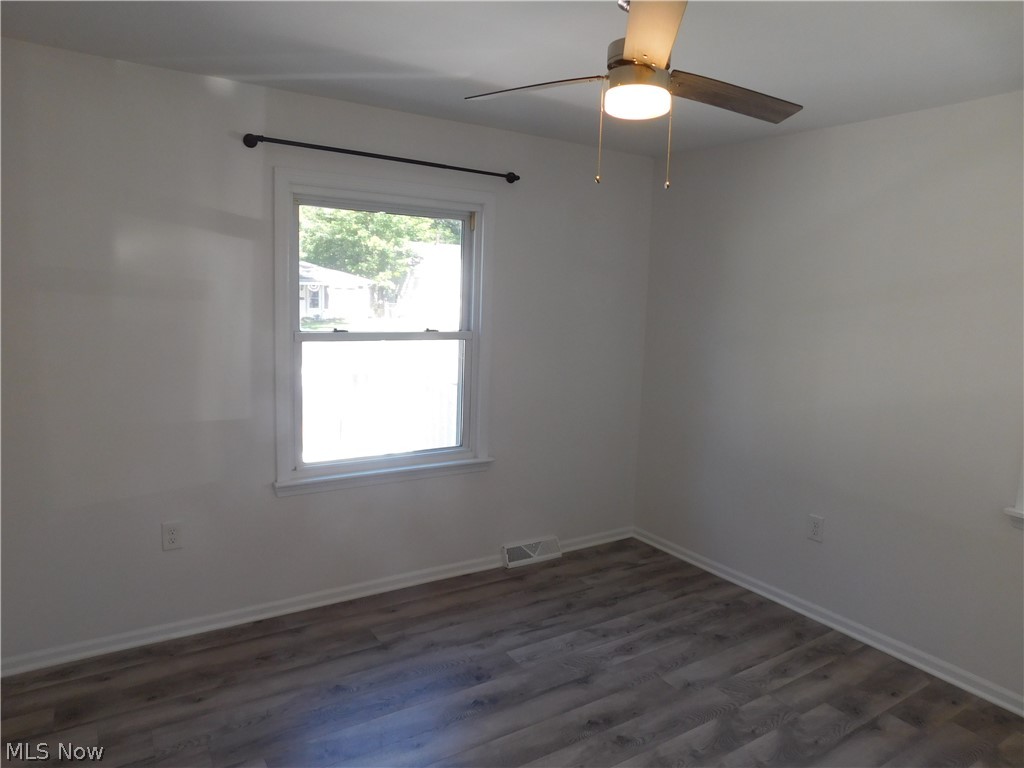 1283 Waverly Road Eastlake OH 44095