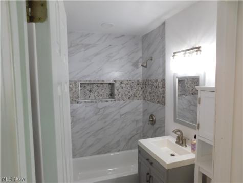1283 Waverly Road Eastlake OH 44095