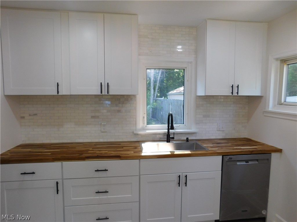 1283 Waverly Road Eastlake OH 44095