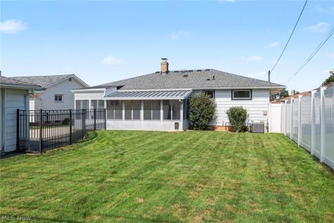 578 E Hillsdale Avenue Seven Hills OH 44131