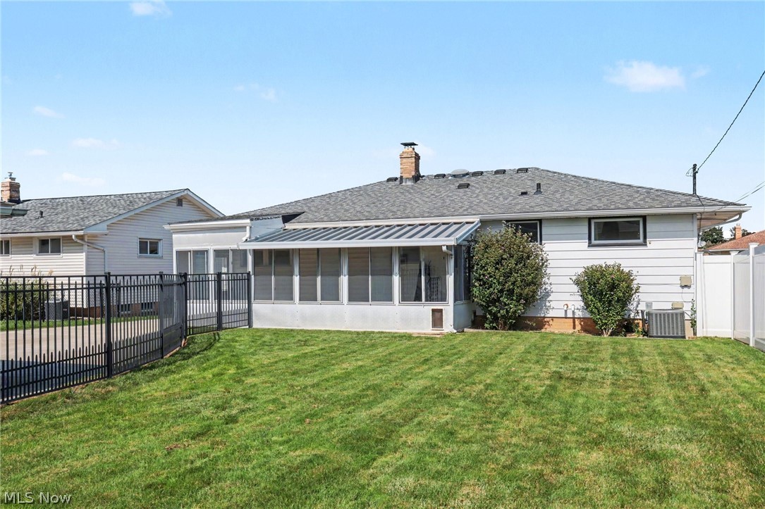 578 E Hillsdale Avenue Seven Hills OH 44131