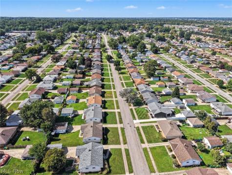 578 E Hillsdale Avenue Seven Hills OH 44131