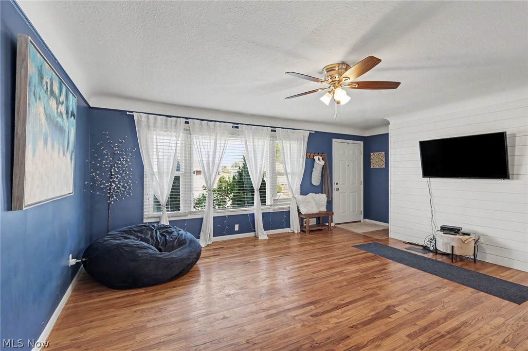 578 E Hillsdale Avenue Seven Hills OH 44131