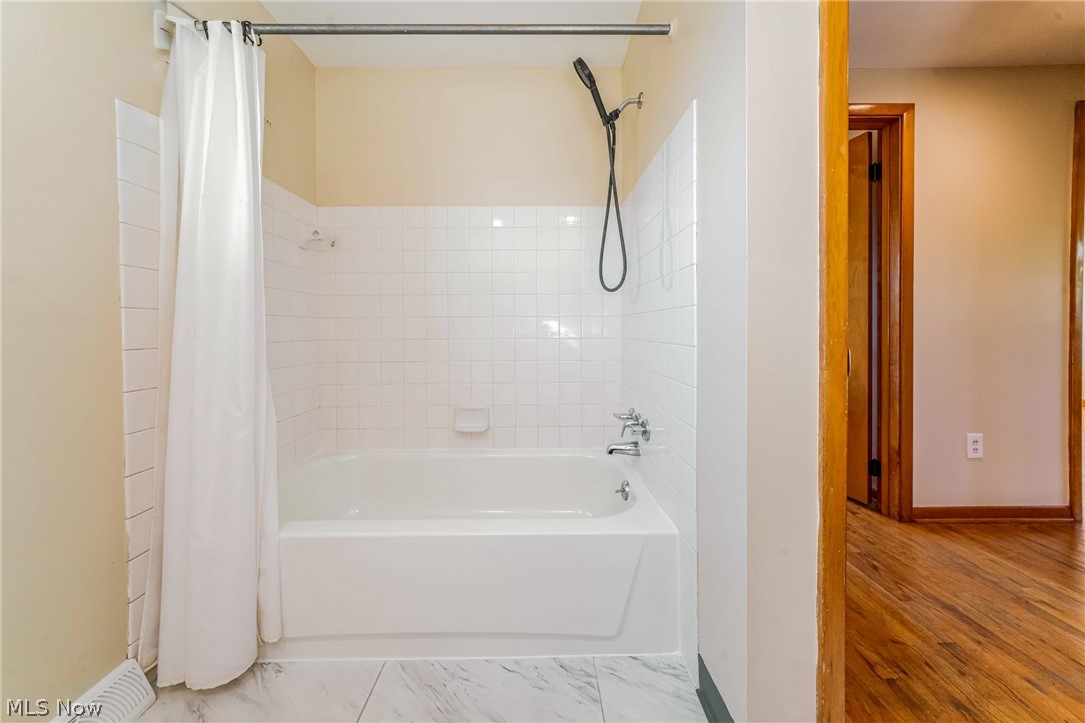 5846 Scarlet Oak Drive Bedford Heights OH 44146