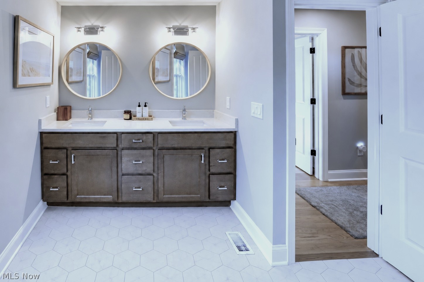 88 Hall Street Chagrin Falls OH 44022