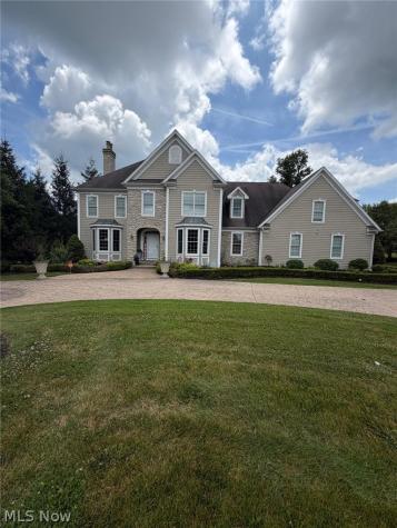 915 Creek View Drive Aurora OH 44202