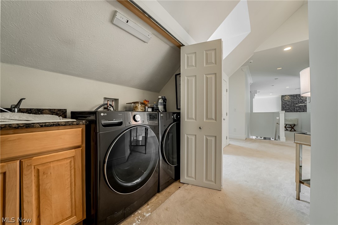 915 Creek View Drive Aurora OH 44202