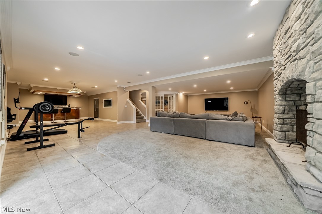 915 Creek View Drive Aurora OH 44202