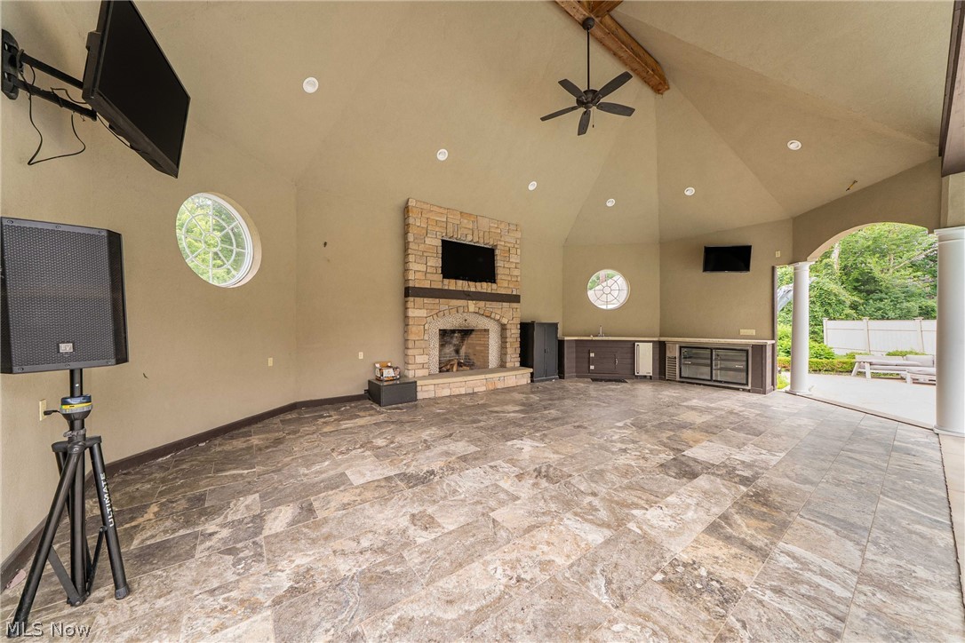 915 Creek View Drive Aurora OH 44202