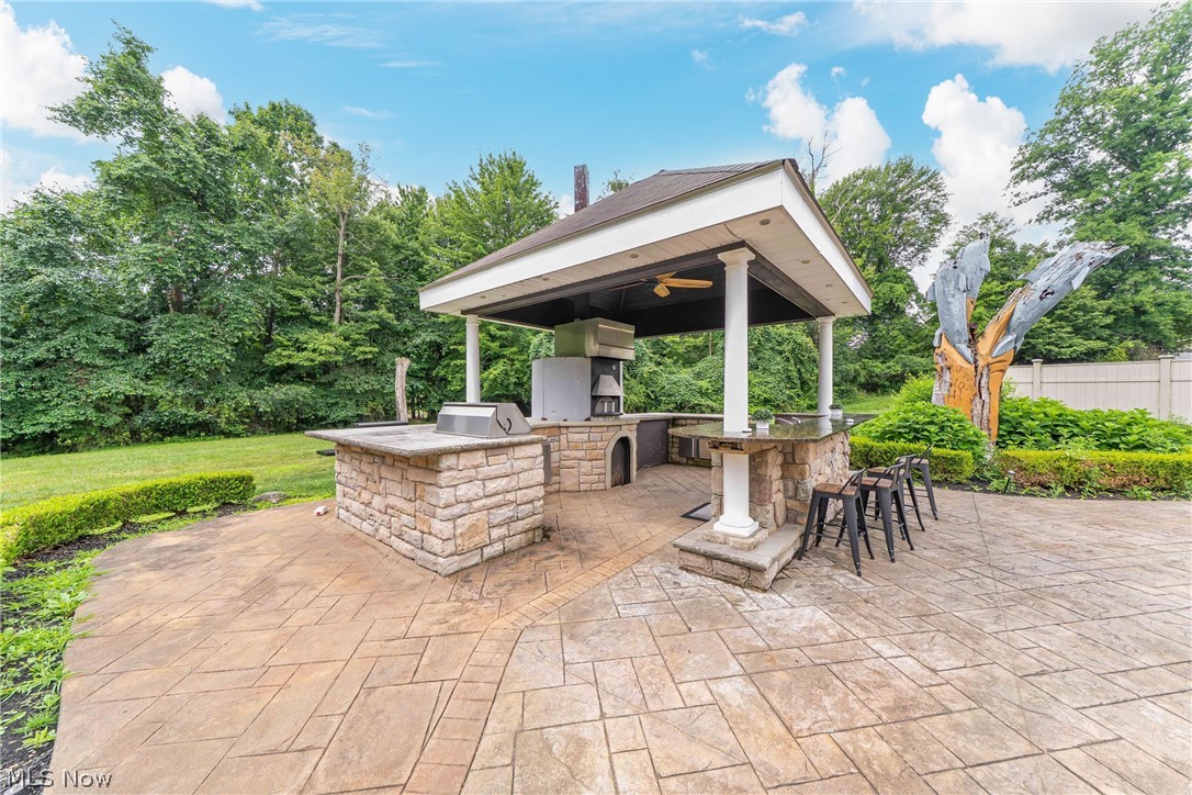 915 Creek View Drive Aurora OH 44202