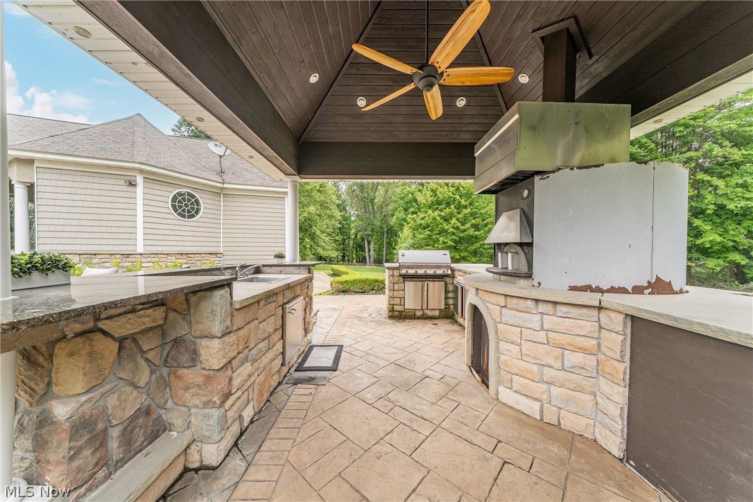 915 Creek View Drive Aurora OH 44202
