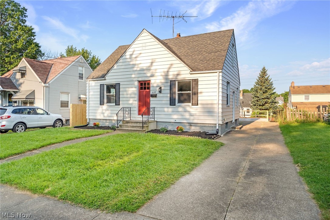 1632 Redwood Avenue Akron OH 44301