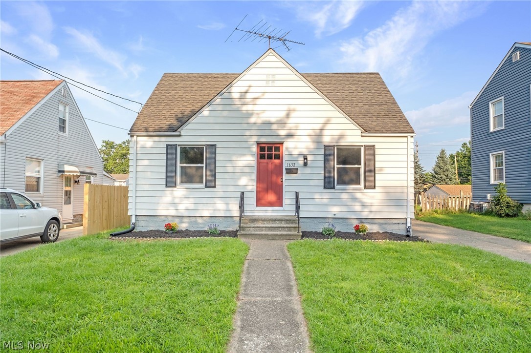 1632 Redwood Avenue Akron OH 44301