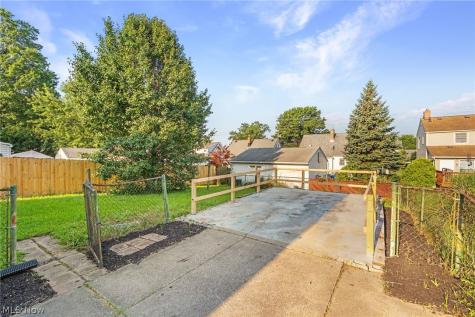 1632 Redwood Avenue Akron OH 44301