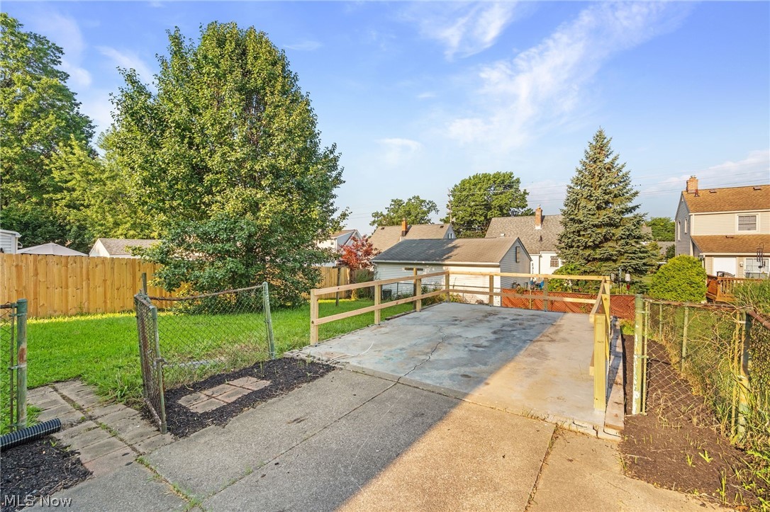 1632 Redwood Avenue Akron OH 44301