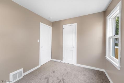 1632 Redwood Avenue Akron OH 44301