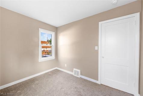 1632 Redwood Avenue Akron OH 44301