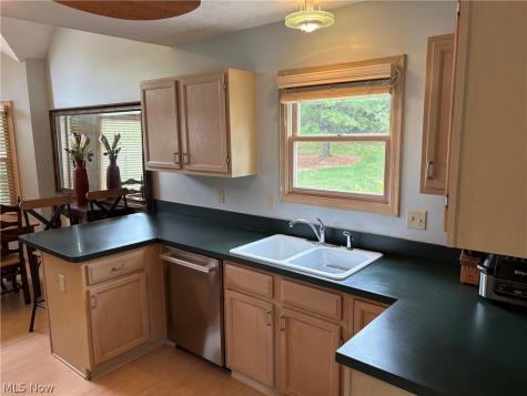 581 Thornberry Lane Brunswick OH 44212