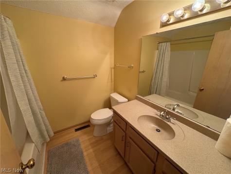 581 Thornberry Lane Brunswick OH 44212