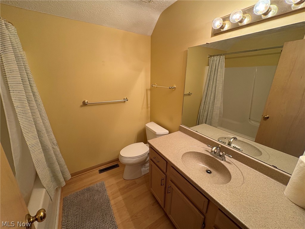 581 Thornberry Lane Brunswick OH 44212