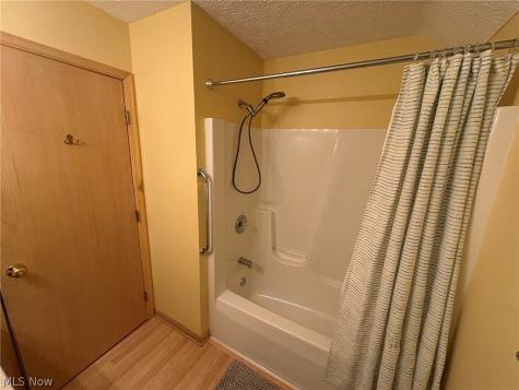581 Thornberry Lane Brunswick OH 44212