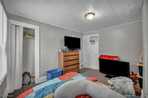 18950 Meredith Avenue Euclid OH 44119