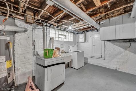 18950 Meredith Avenue Euclid OH 44119