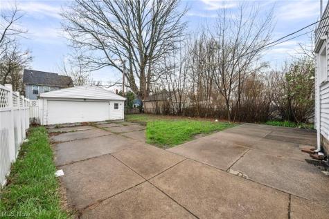 18950 Meredith Avenue Euclid OH 44119