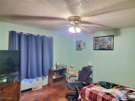 5211 Hecock Avenue Lorain OH 44055