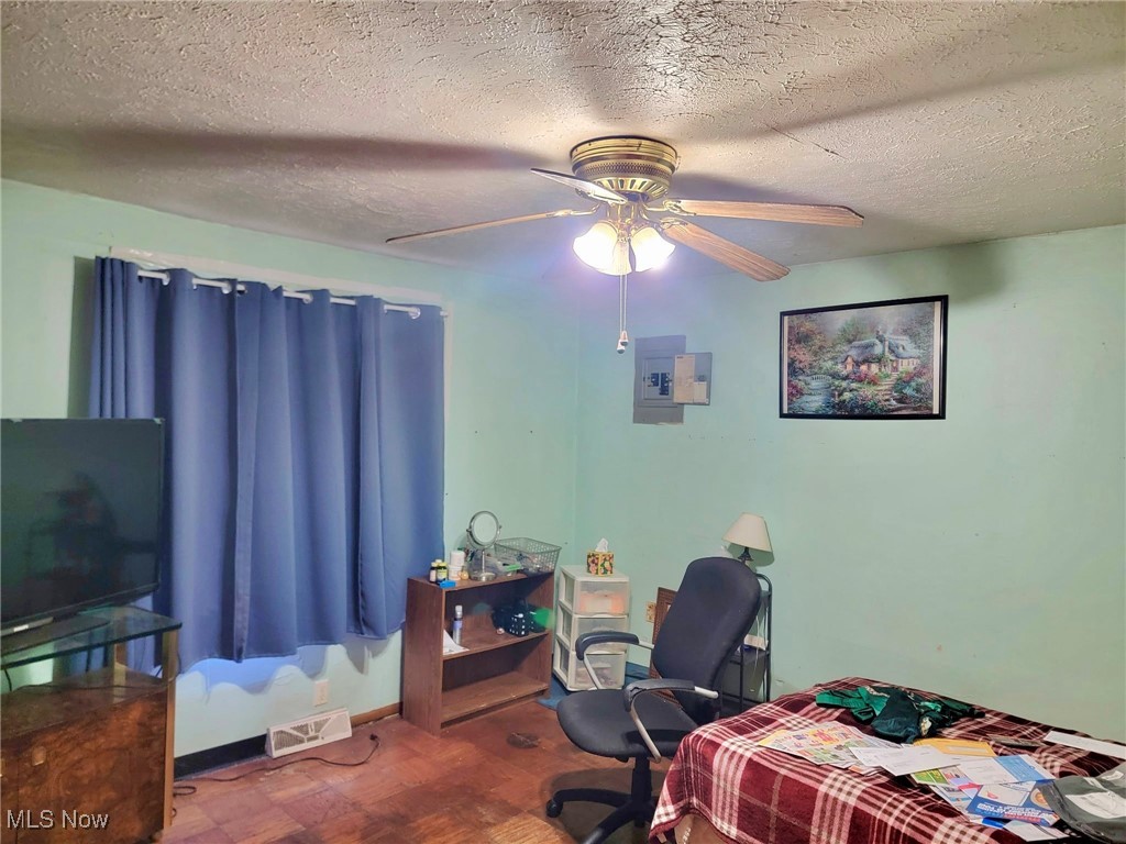 5211 Hecock Avenue Lorain OH 44055