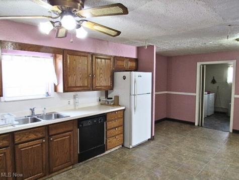 5211 Hecock Avenue Lorain OH 44055