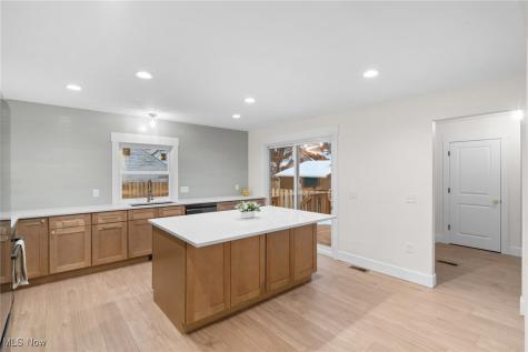 7421 Herman Avenue Cleveland OH 44102
