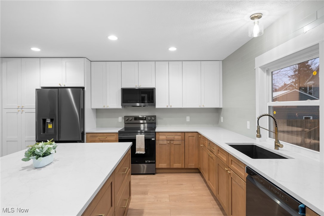 7421 Herman Avenue Cleveland OH 44102