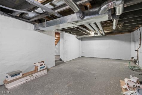 7421 Herman Avenue Cleveland OH 44102