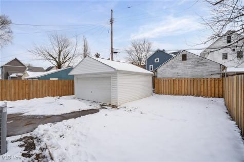 7421 Herman Avenue Cleveland OH 44102