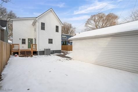 7421 Herman Avenue Cleveland OH 44102
