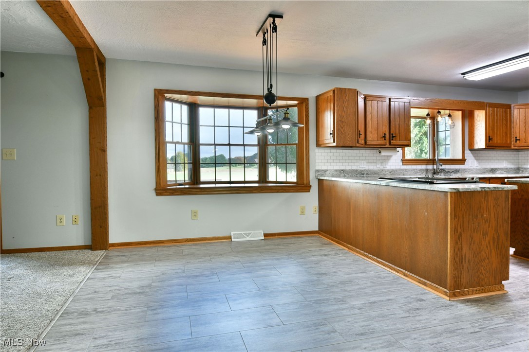 2486 Waynewood Drive NE Fowler OH 44418