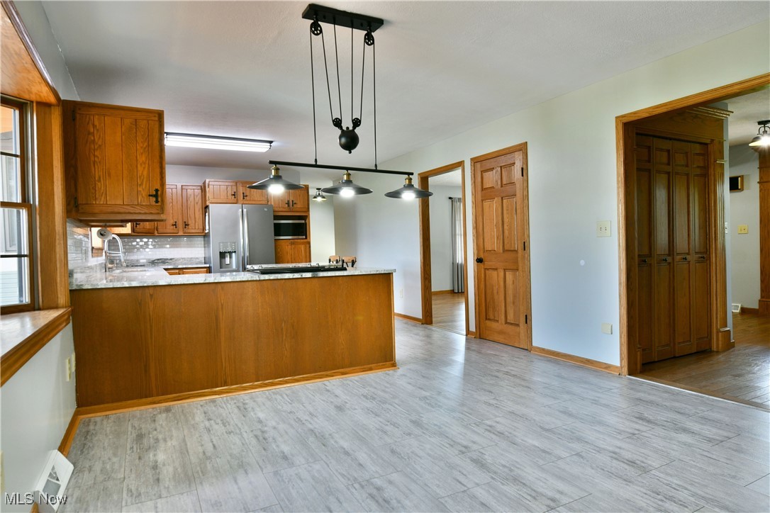 2486 Waynewood Drive NE Fowler OH 44418