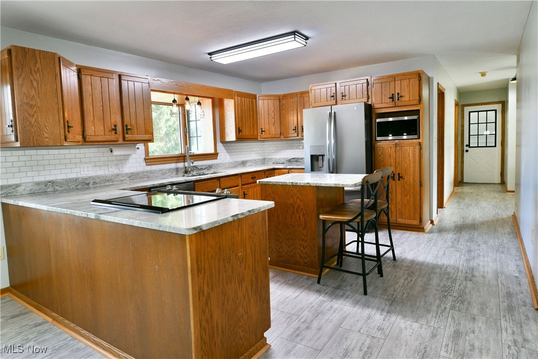 2486 Waynewood Drive NE Fowler OH 44418