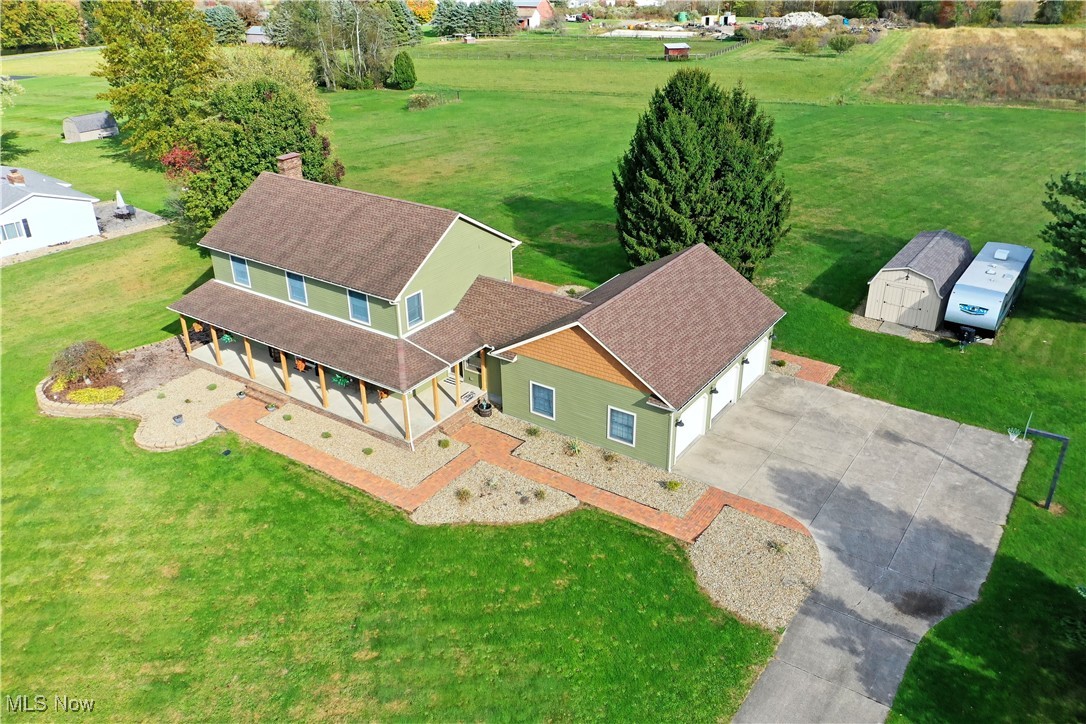 2486 Waynewood Drive NE Fowler OH 44418