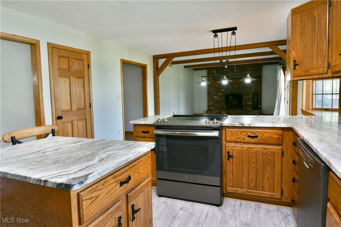 2486 Waynewood Drive NE Fowler OH 44418