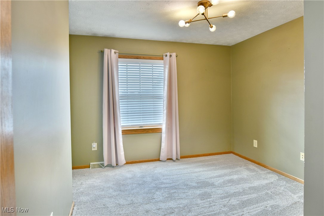 2486 Waynewood Drive NE Fowler OH 44418