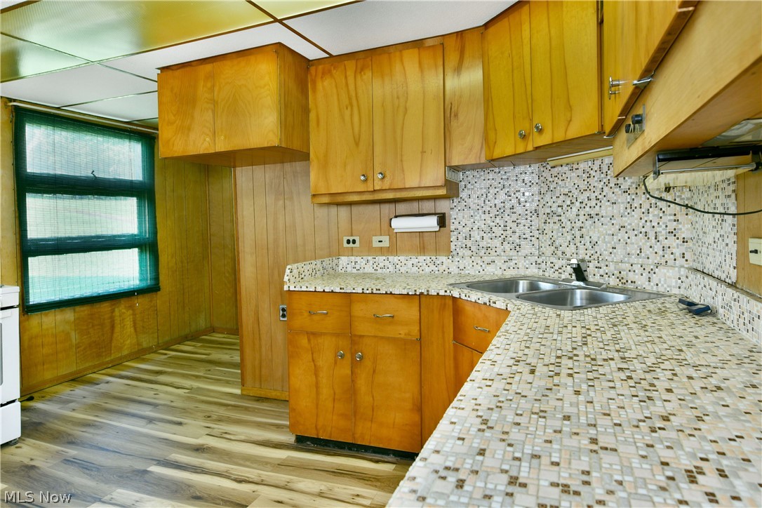 794 N Stateline Road Masury OH 44438