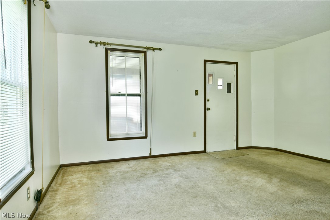 794 N Stateline Road Masury OH 44438
