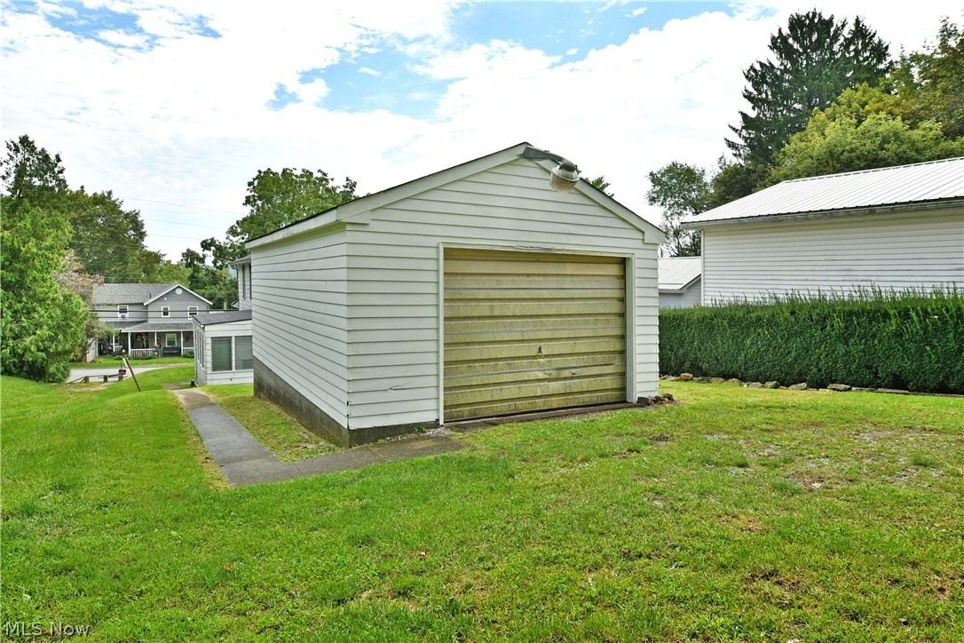 794 N Stateline Road Masury OH 44438