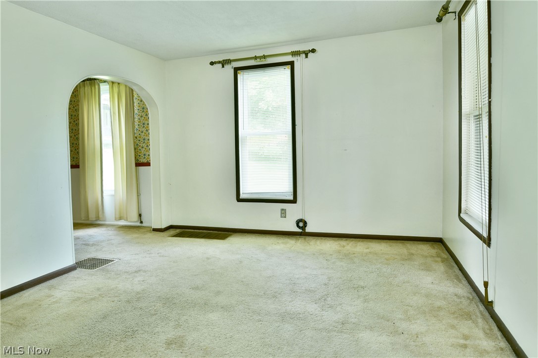 794 N Stateline Road Masury OH 44438
